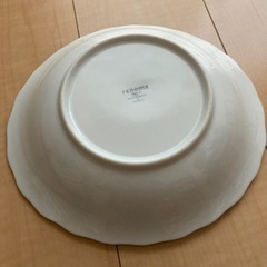 【中古】お皿23センチ２枚の画像