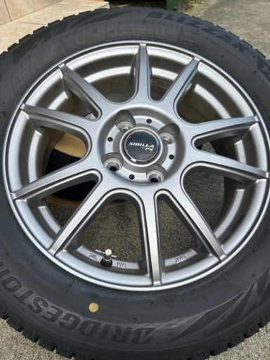 ホンダ　フィット　 スタッドレスタイヤ