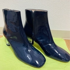 ZARA レディースエナメルブーツ ネイビー 未使用の画像
