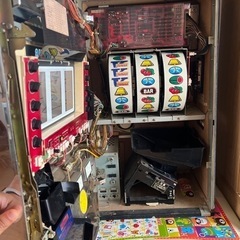 Macy サンダーv 実機　スロット　メダル付きの画像