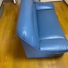 【美品】ブルーソファー合皮2人がけの画像