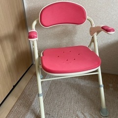 折り畳み椅子の画像