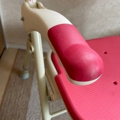 折り畳み椅子の画像