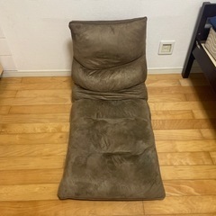 ［受け渡し予定者あり］座椅子の画像