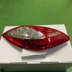 ★ポルシェ970 パナメーラ 純正前期左テールランプ★
