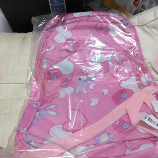 1pcの男女児用かわいいウサギの超軽量学生用リュック。新品