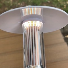 【LEDランタン】【美品】USB充電 三脚付き キャンプの画像