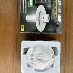 【LEDランタン】【美品】USB充電 三脚付き キャンプの画像