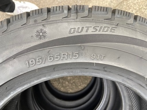 新品未使用　スタッドレスタイヤ　195/65 R15 