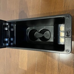 ジムニーJB64 コンソール　USBポート付き‼︎の画像