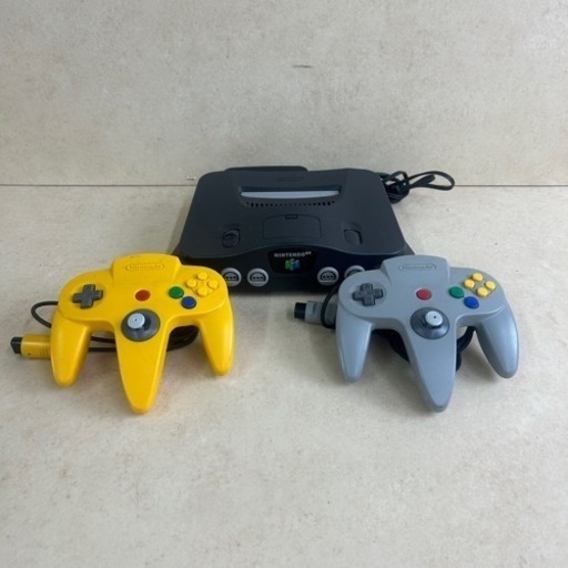 d1008508 任天堂 Nintendo 64 ロクヨン 本体 NUS-001 ゲーム機 コントローラー2個付 ブラック 黒色 通電確認済み SONY SEGA 現状品 中古品