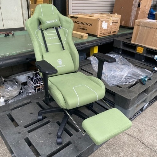 新品　ゲーミングチェア　リクライニング　4Dアームレスト