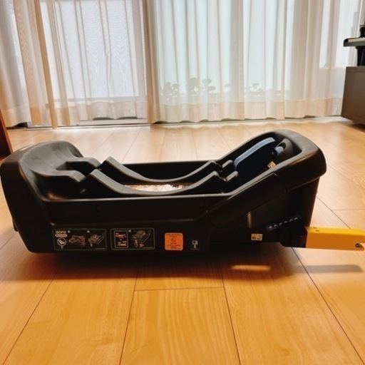 【値下げ・美品3点セット】インファントカーシート ＆ ベース ＆ アタッチメント　アップリカ