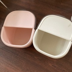 リッチェル　蓋付き　足湯バケツ　ホワイト　一個の画像