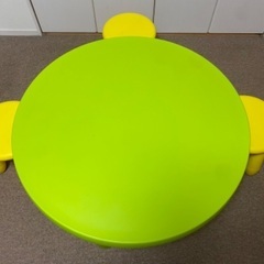 IKEA ままごと丸テーブルとイス3脚セット