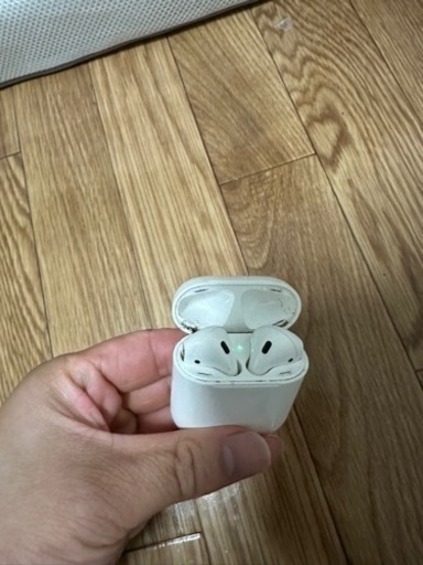 AirPods (エアーポッズ/第2世代) with Charging Case 2019年 新型 ブルートゥースイヤホン フルワイヤレス インナーイヤー型 MV7N2J/A 【純正】 MV7N2J/A [ワイヤレス(左右分離) /Bluetooth] AirPods (エアーポッズ/第2世代) with Charging Case 2019年 新型 ブルートゥースイヤホン フルワイヤレス インナーイヤー型 MV7N2J/A 【純正】 MV7N2J/A [ワイヤレス(左右分離) /Bluetooth]