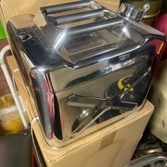 新品ステンレス携行缶20 Lの画像