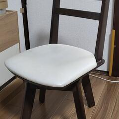 伸縮式のダイニングテーブルセットの画像