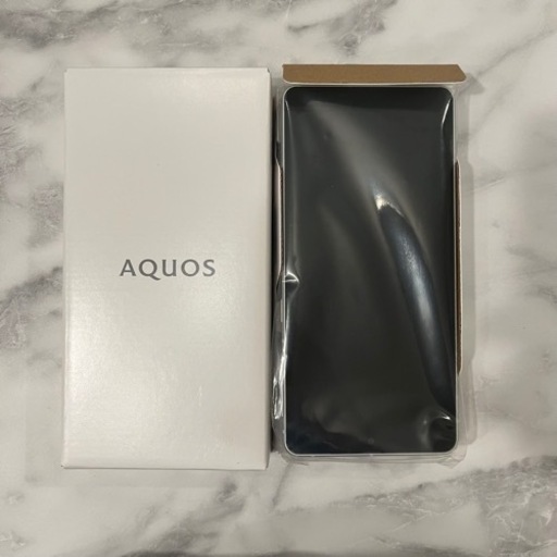 aquos sense7 plus　シルバー