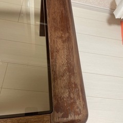 ガラステーブルの画像