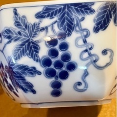 美品　橘吉　六角葡萄柄　の画像