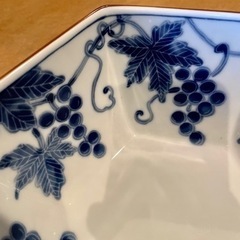 美品　橘吉　六角葡萄柄　の画像