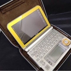 ● SHARP シャープ 電子辞書 Brain PW-A7000  イエロー 120コンテンツ カラー液晶 Wタッチ画面 (ケース オマケ) 動作確認済 中古 ③の画像