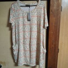 キリン柄カットソー