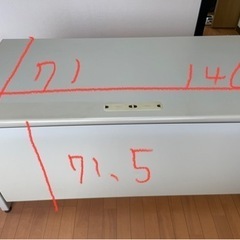 机　事務机の画像