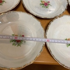 ｛取り置き中］皿5枚（レンジ不可）の画像