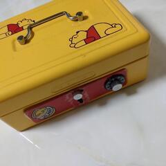 プーさん、ぷーさん、金庫