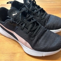 プーマPUMAスニーカー　24cm
