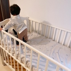 ベビーベッド　白の画像