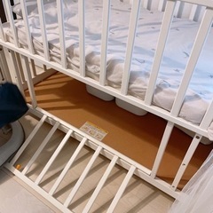 ベビーベッド　白の画像