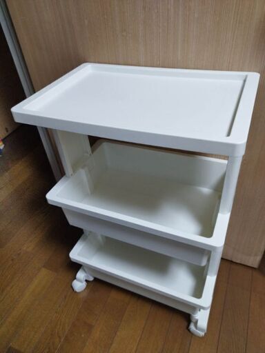 三段ワゴンA