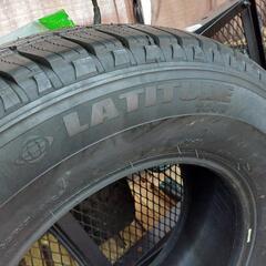 プラドのタイヤ1本の画像