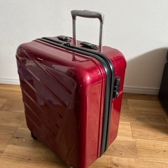 決まりました。スーツケース