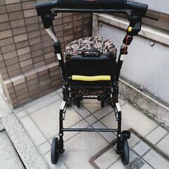 キャリーカート　チェア付き　買い物カート　歩行器の画像