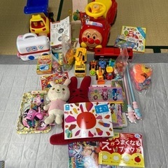 アンパマン　おもちゃ　知育玩具　ぬりえ　プリキュア