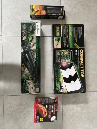 爬虫類グッズ　まとめ売り