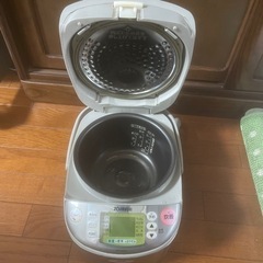 象印　炊飯器の画像