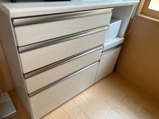 決まりました！28日までの掲載　カップボード　食器棚