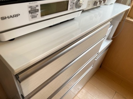 決まりました！28日までの掲載　カップボード　食器棚