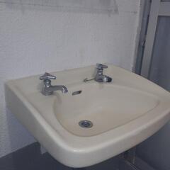 中古手洗い器あげます。