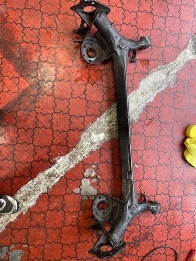 プリウスα ワンオフ加工アクスル