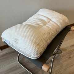 ニトリ　高さ10ヵ所調整できる枕　300円