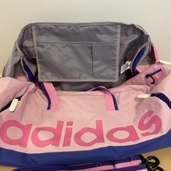 adidas ボストンバッグの画像