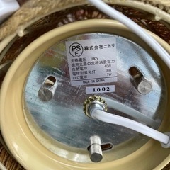 電気ポット、ニトリテーブルライトの画像