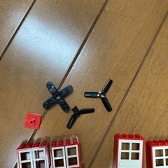 【お取引予定　決定】レゴ　赤いバケツの画像
