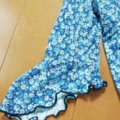 5歳用　Great Escape　青い花柄　七分袖の画像
